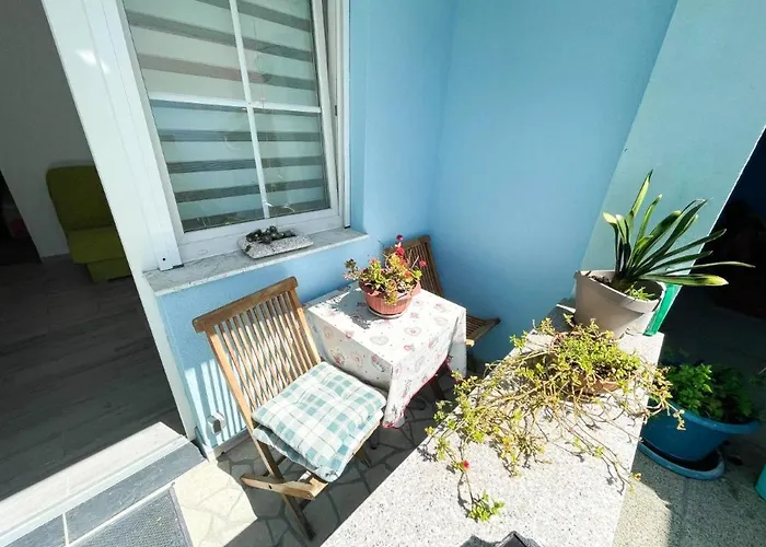 Cozy Seaside In Jadranovo, 24 Sqm, Ocean View Jadranovo