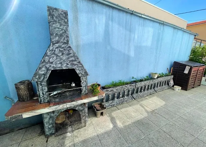 Cozy Seaside In Jadranovo, 24 Sqm, Ocean View Jadranovo