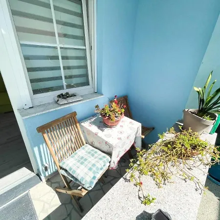 Cozy Seaside In Jadranovo, 24 Sqm, Ocean View Jadranovo