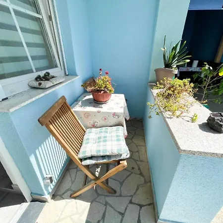 Cozy Seaside In Jadranovo, 24 Sqm, Ocean View Jadranovo