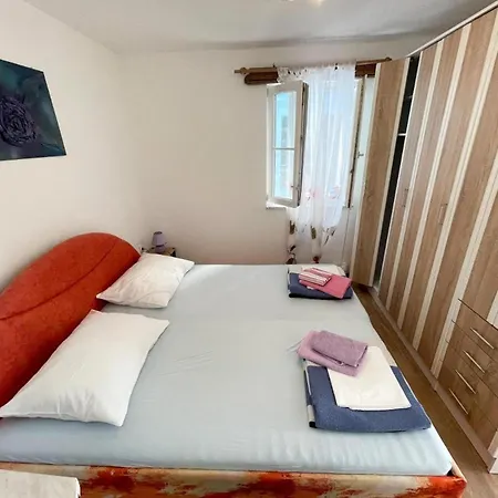 Cozy Seaside In Jadranovo, 24 Sqm, Ocean View Apartment